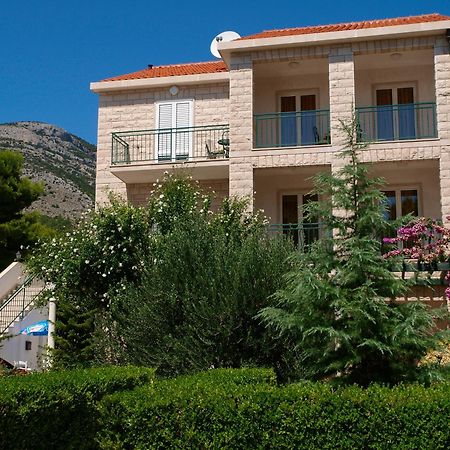 Villa Jasmin Бол Экстерьер фото