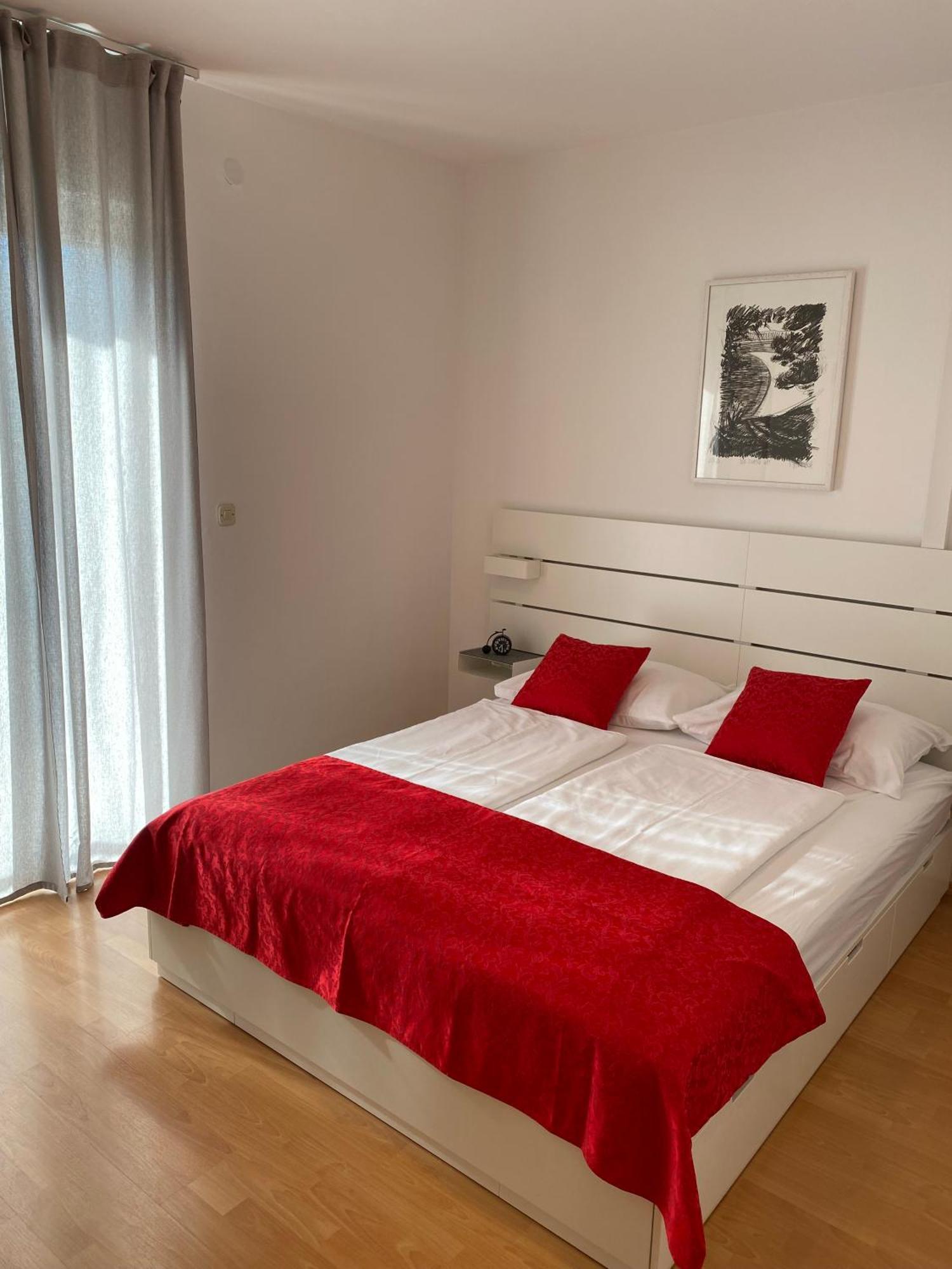 Villa Jasmin Бол Экстерьер фото