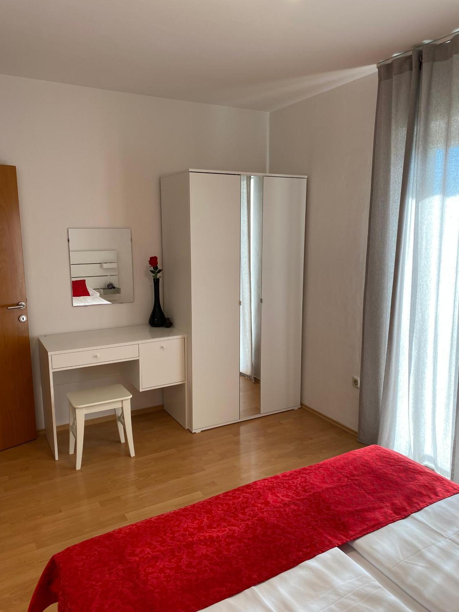 Villa Jasmin Бол Экстерьер фото
