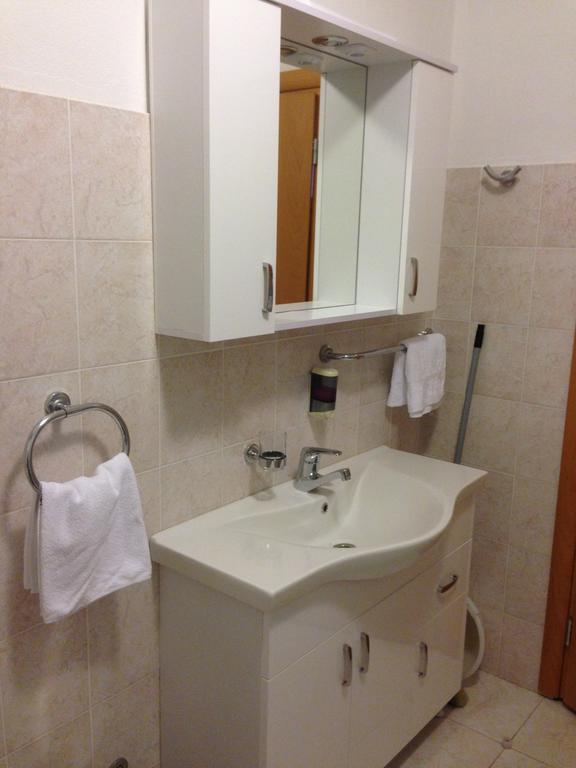 Villa Jasmin Бол Экстерьер фото