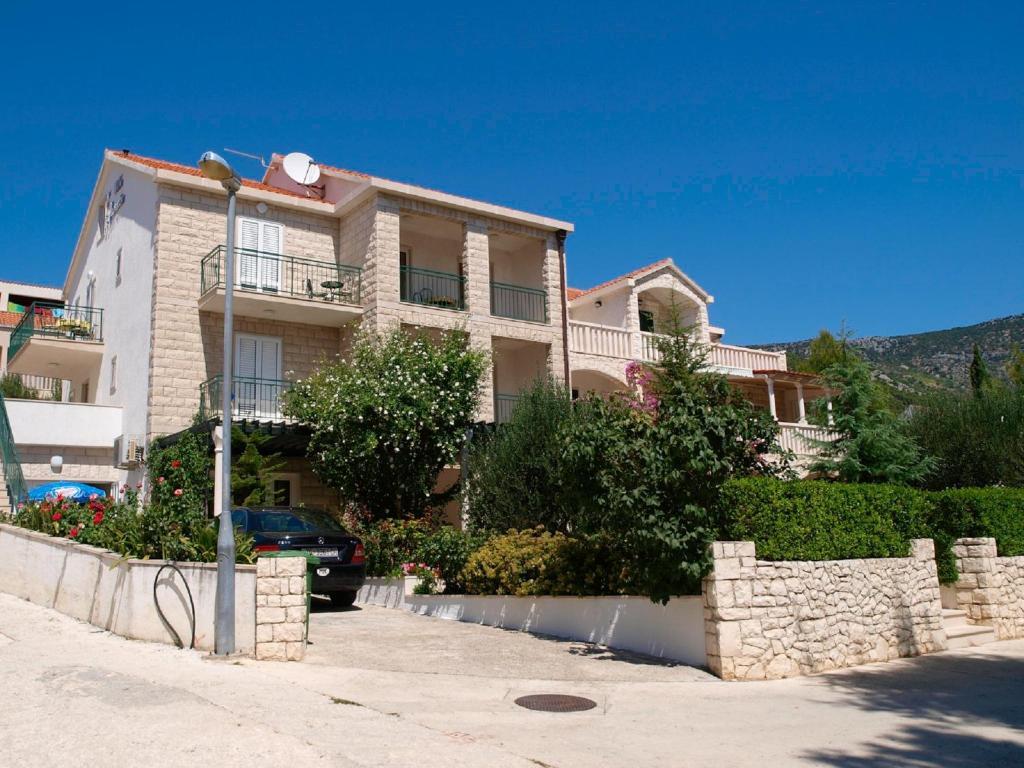Villa Jasmin Бол Экстерьер фото